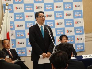 代表質問に立つ決意を述べる海江田代表