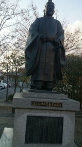 足利尊氏公の像。