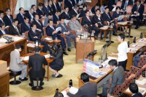 参議院予算委員会での激しいやり取り