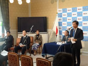 代議士会にて。この後、本会議が開催されました