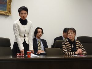 民主党女性議員懇談会を開催。