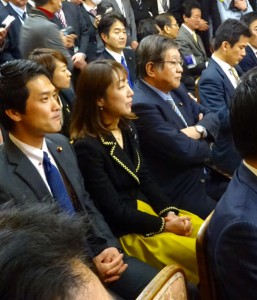 本日の代議士会。西川農水大臣辞任の影響で、本会議も３時間遅れの開始となりました。
