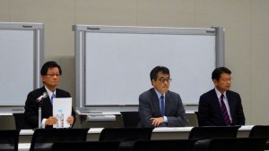 岡田代表も出席をされ、共生社会創造本部総会を開催。講師は、神野直彦東京大学名誉教授。