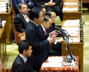 予算委員会で野田前総理が質問に立ちました。
