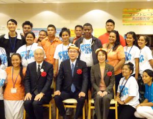 太平洋島嶼国事業で招かれたアジア大洋州各国の学生らとの交流会に出席。