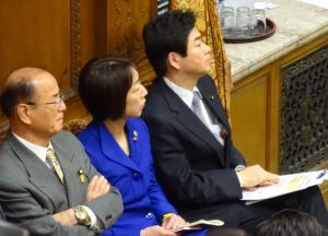 山井国対委員長とともに予算委員会を傍聴。
