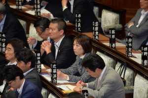 5/11(木)本会議。議題は、上がり法案処理と中小企業信用保険法案趣旨説明・質疑。